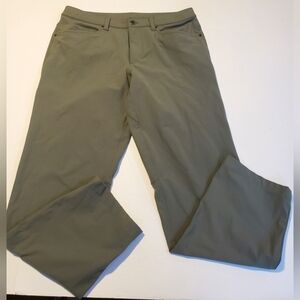 Lululemon slim fit Mens button Pants Size 33 inseam 30
